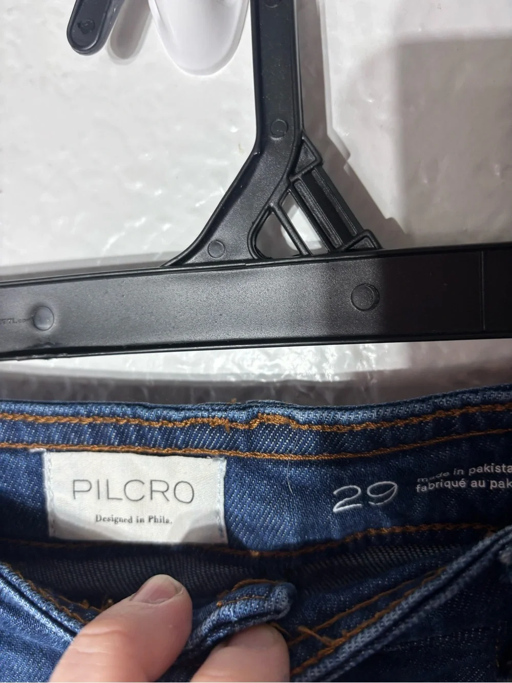 Pilcro women’s 29 high rise flare jeans dark wash - Picture 6 of 7